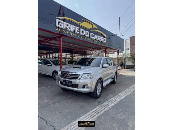 TOYOTA HILUX 3.0 SRV 4X4 CD 16V TURBO INTERCOOLER DIESEL 4P AUTOMÁTICO TOYOTA HILUX 3.0 SRV 4X4 CD 16V TURBO INTERCOOLER DIESEL 4P AUTOMÁTICO
